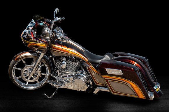 https://andy-romanoff.pixels.com/featured/harley-chrome-and-bags-andy-romanoff.html