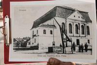 This picture shows what the great synagogue looked like.  Look carefully at the house on the left